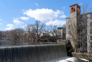 The Pawtuxet River in Rhode Island. Image by Marcbela (Own work) [Public domain], via Wikimedia Commons